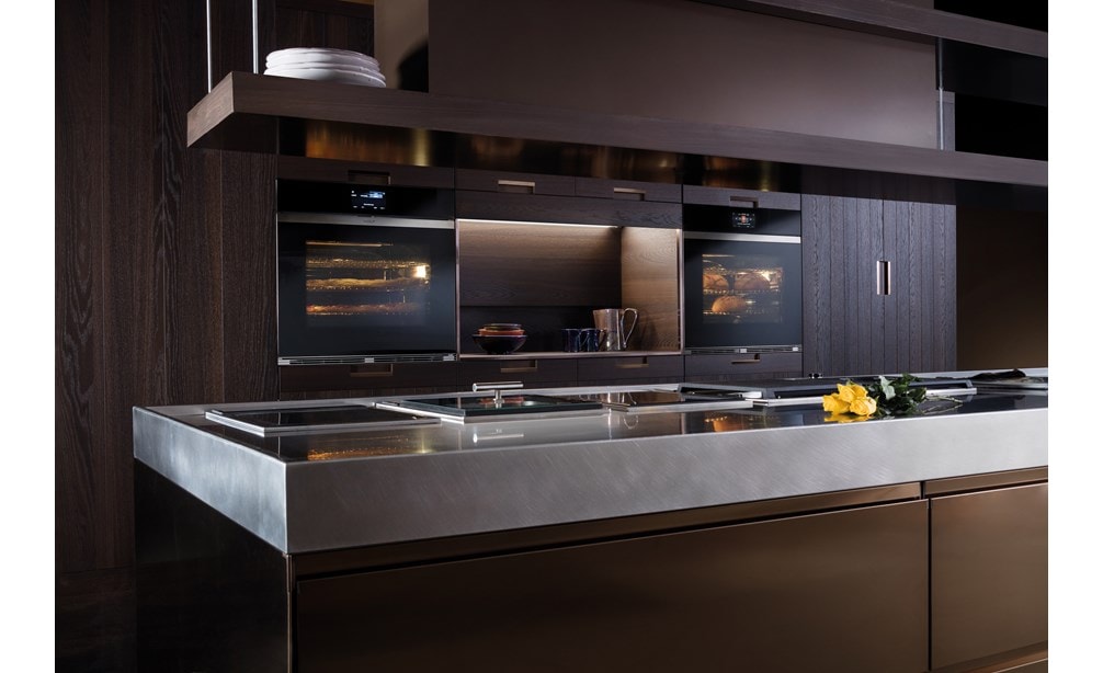 Wolf 30" M Series Contemporary Built-In Single Oven (SO30CM/B)