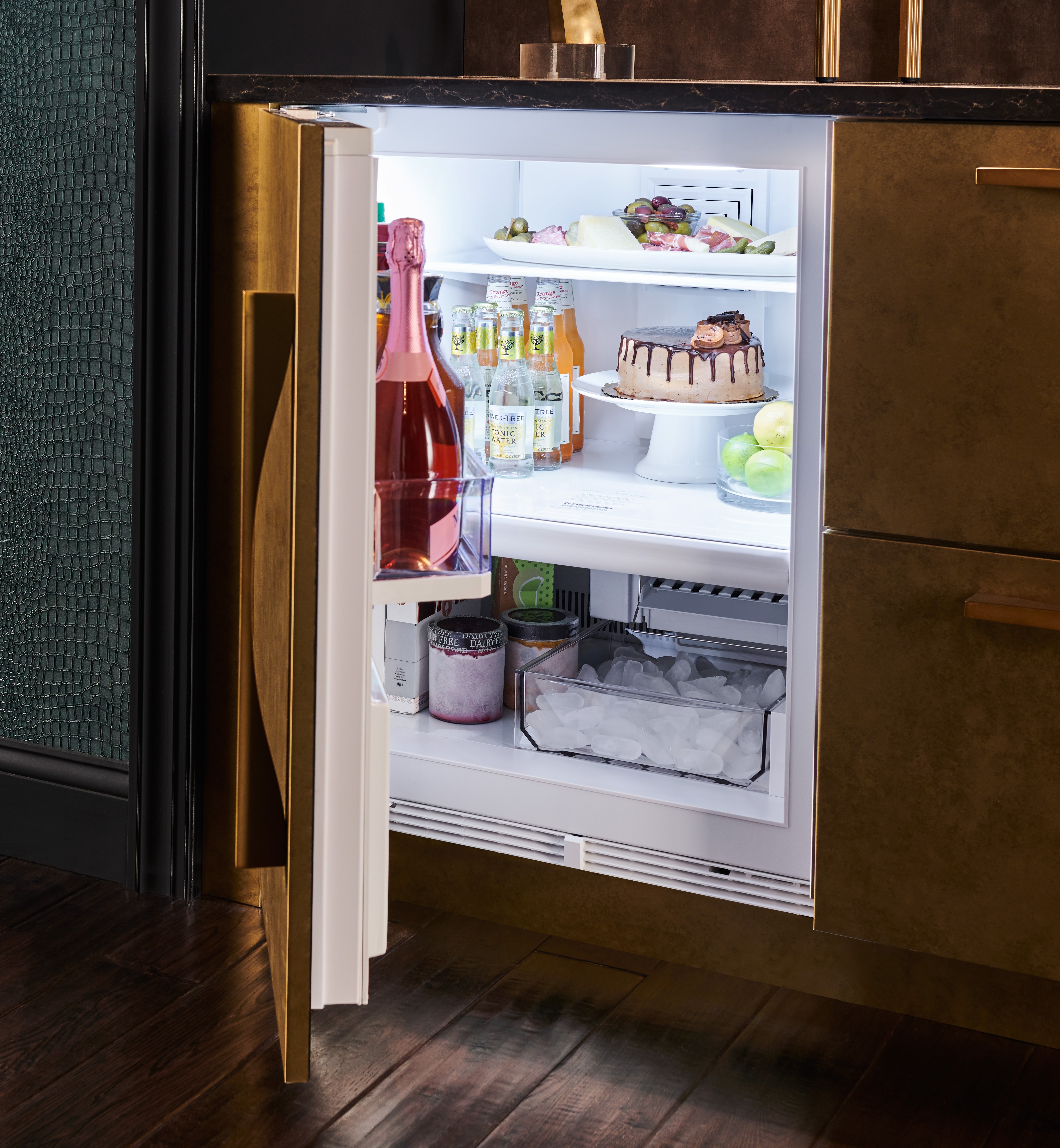10 Easy Pieces: The Best Under-Counter Refrigerator Drawers