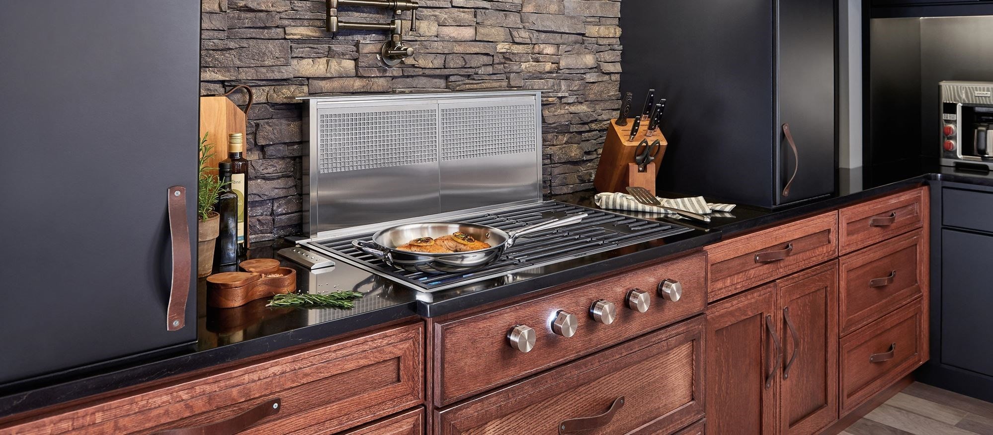 Gas Cooktops & Stovetops: 30, 32 & 36 In